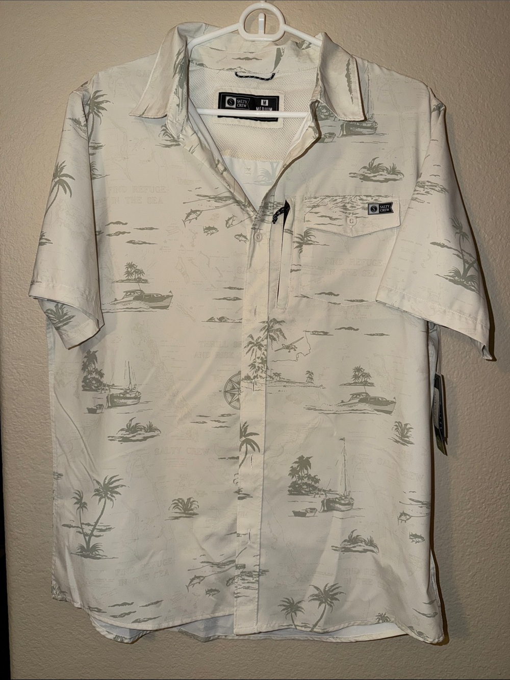 Men’s Salty Crew button up - Picture 1 of 6